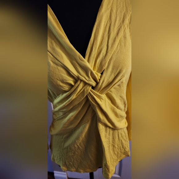 Criss cross top - Picture 4 of 4